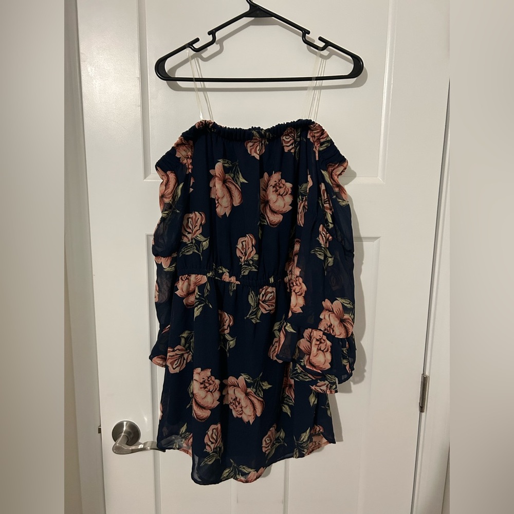 Brand:Hint of (blush)   Size:L    Color:Dark Blue w/roses